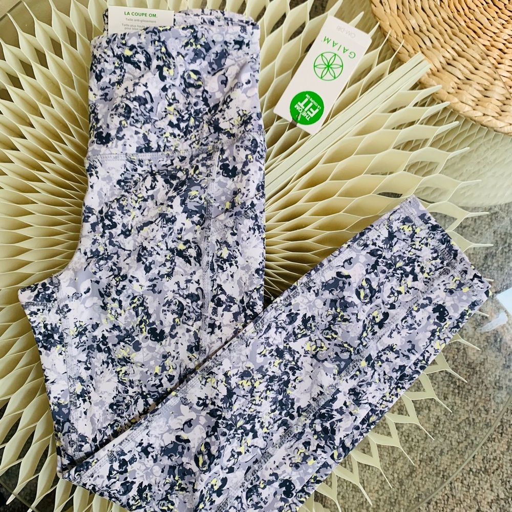 Gaiam Yoga Capris (23”)